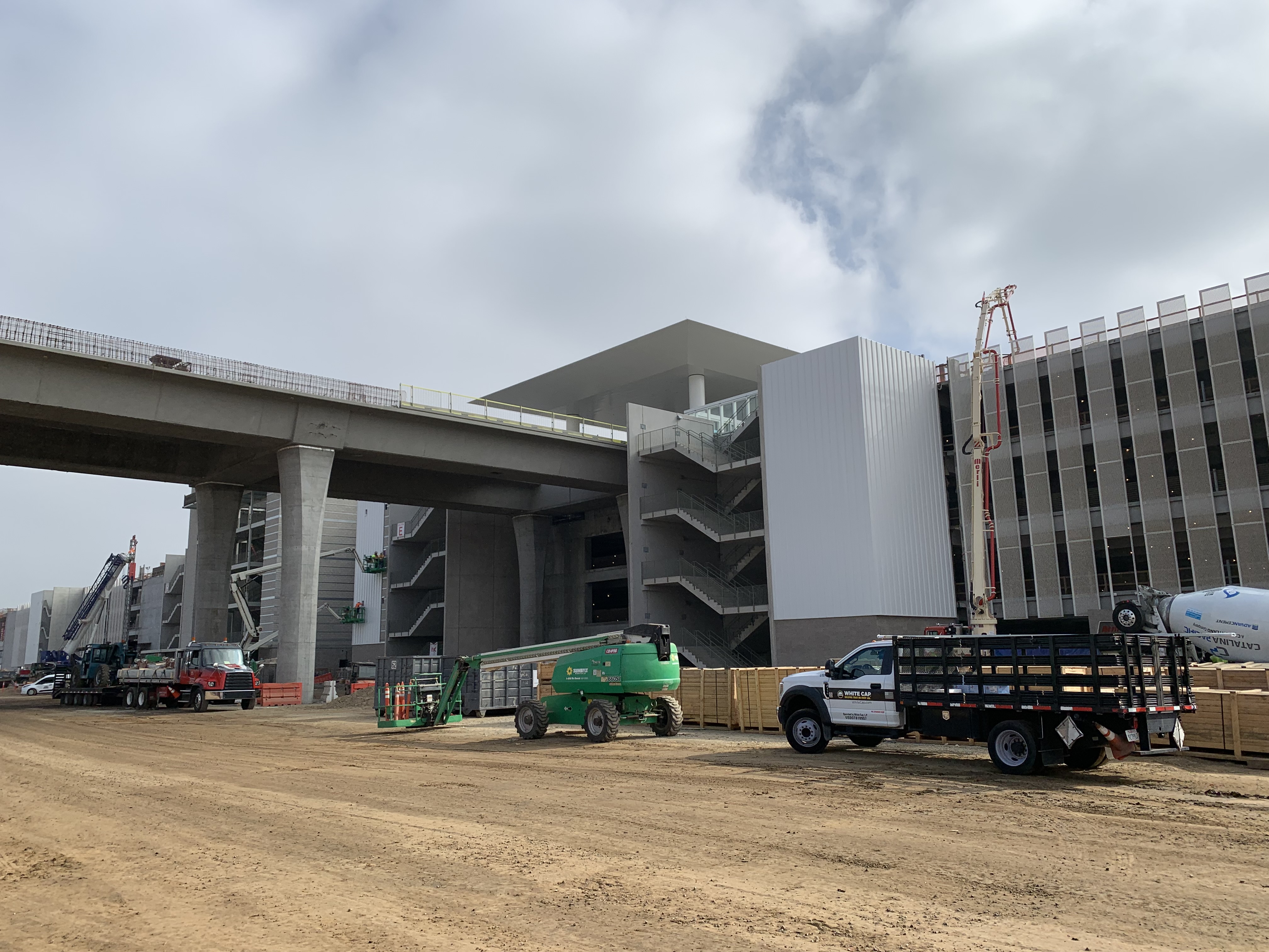 Automated People Mover guideway at the Consolidated Rent-A-Car facility Ready Return building.